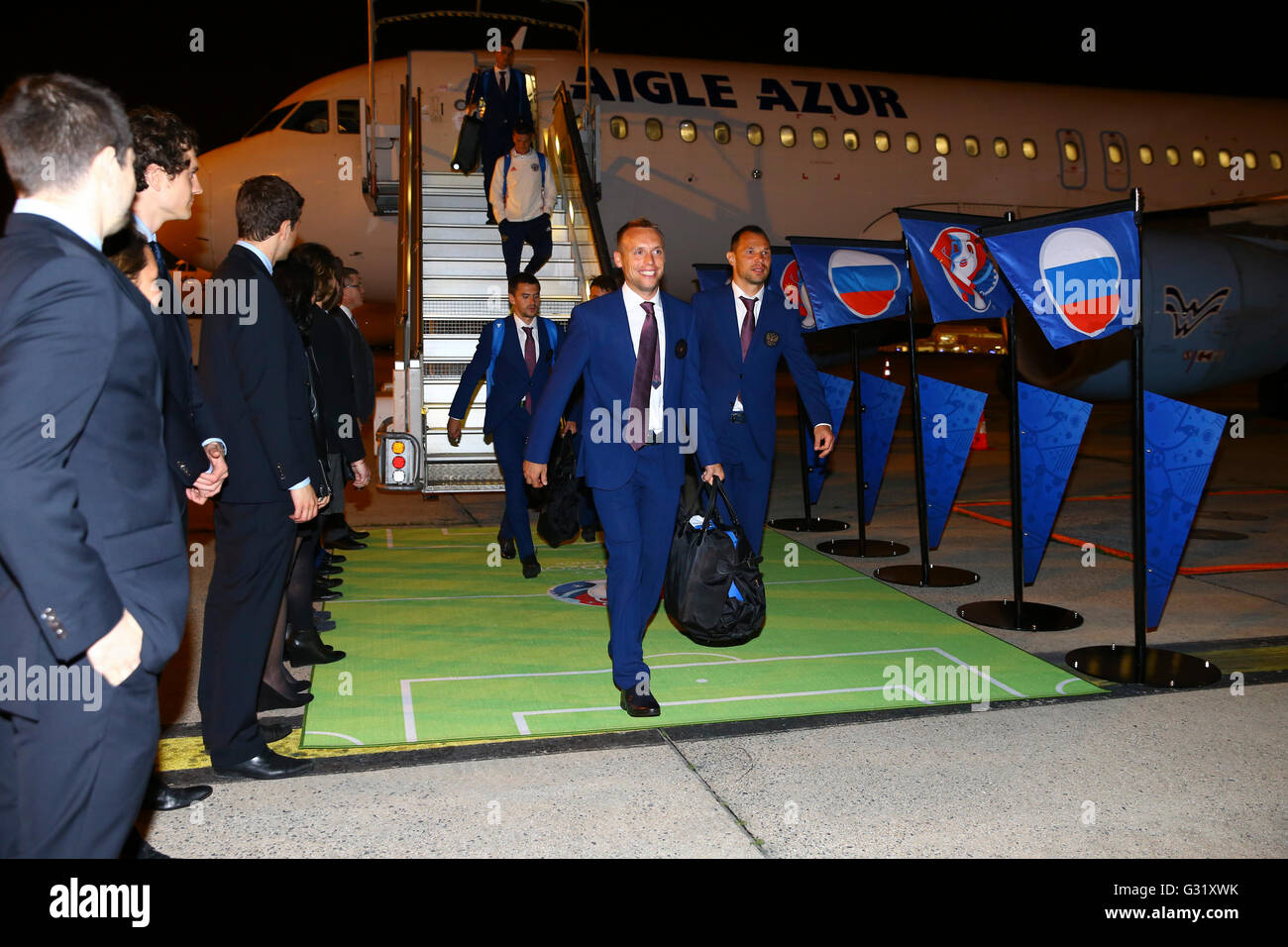 05.06.2016. Charles de Gaulles, Parigi, Francia. La Federazione di Euro 2016 football team arriva per il torneo di Euro. Foto Stock