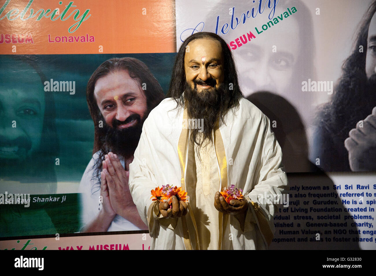 L'immagine di Shri Shri Ravi Shnakar statua di cera in Lonavala Wax Museum, India Foto Stock L'immagine di Shri Shri Ravi Shnakar statua di cera in Lonavala Wax Museum, India Foto Stock
