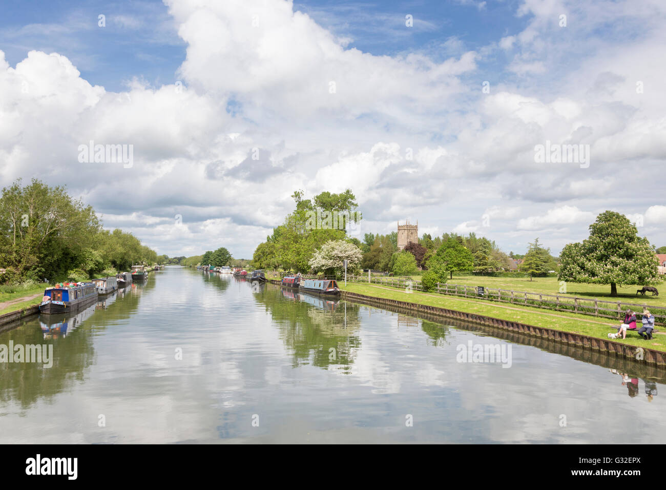 Il Gloucester e Nitidezza Canal vicino Frampton on severn, Gloucestershire, England, Regno Unito Foto Stock