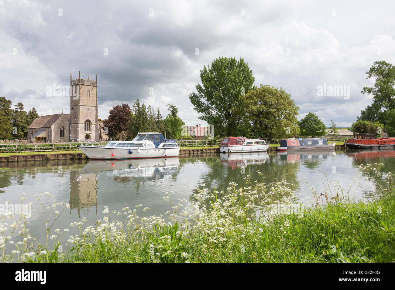 Il Gloucester e Nitidezza Canal vicino Frampton on severn, Gloucestershire, England, Regno Unito Foto Stock