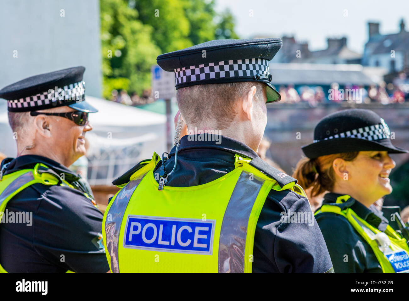 I funzionari di polizia sul dazio a Appleby Horse Fair, in Appleby-in-Westmoreland, Cumbria, Regno Unito Foto Stock