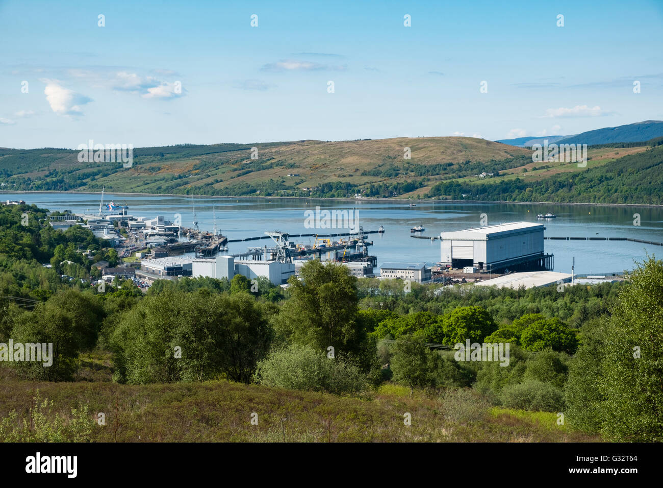 Vista della Royal Navy base, Clyde, a Faslane in Gare Loch in Argyll and Bute Scozia Regno Unito Foto Stock