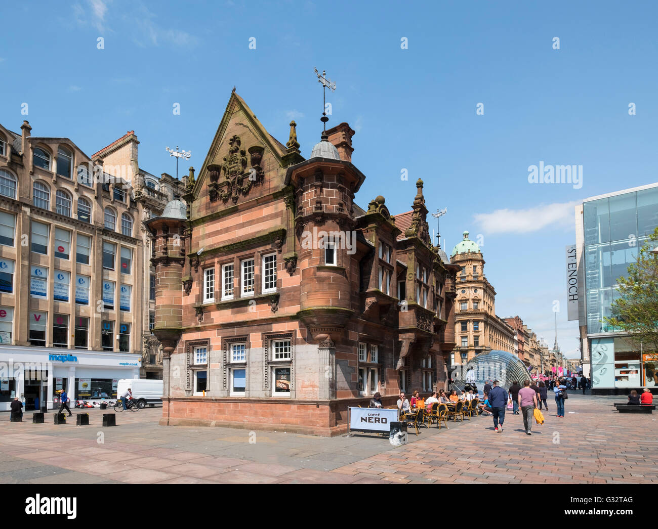 Ex stazione della metropolitana ufficio e ingresso a St Enoch Square a Glasgow, Scotland, Regno Unito Foto Stock