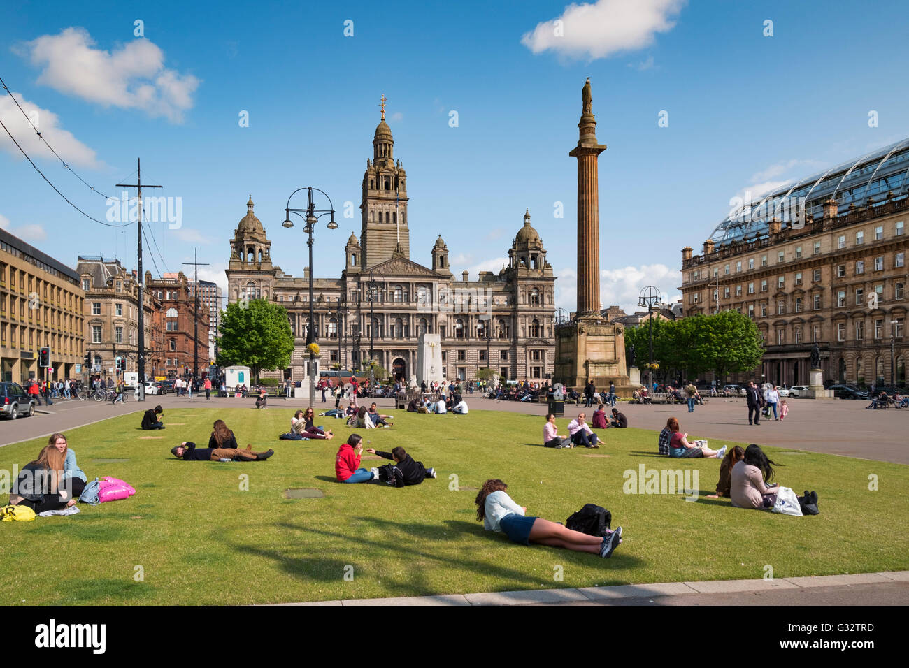 Pomeriggio a George Square a Glasgow Scozia, Regno Unito Foto Stock