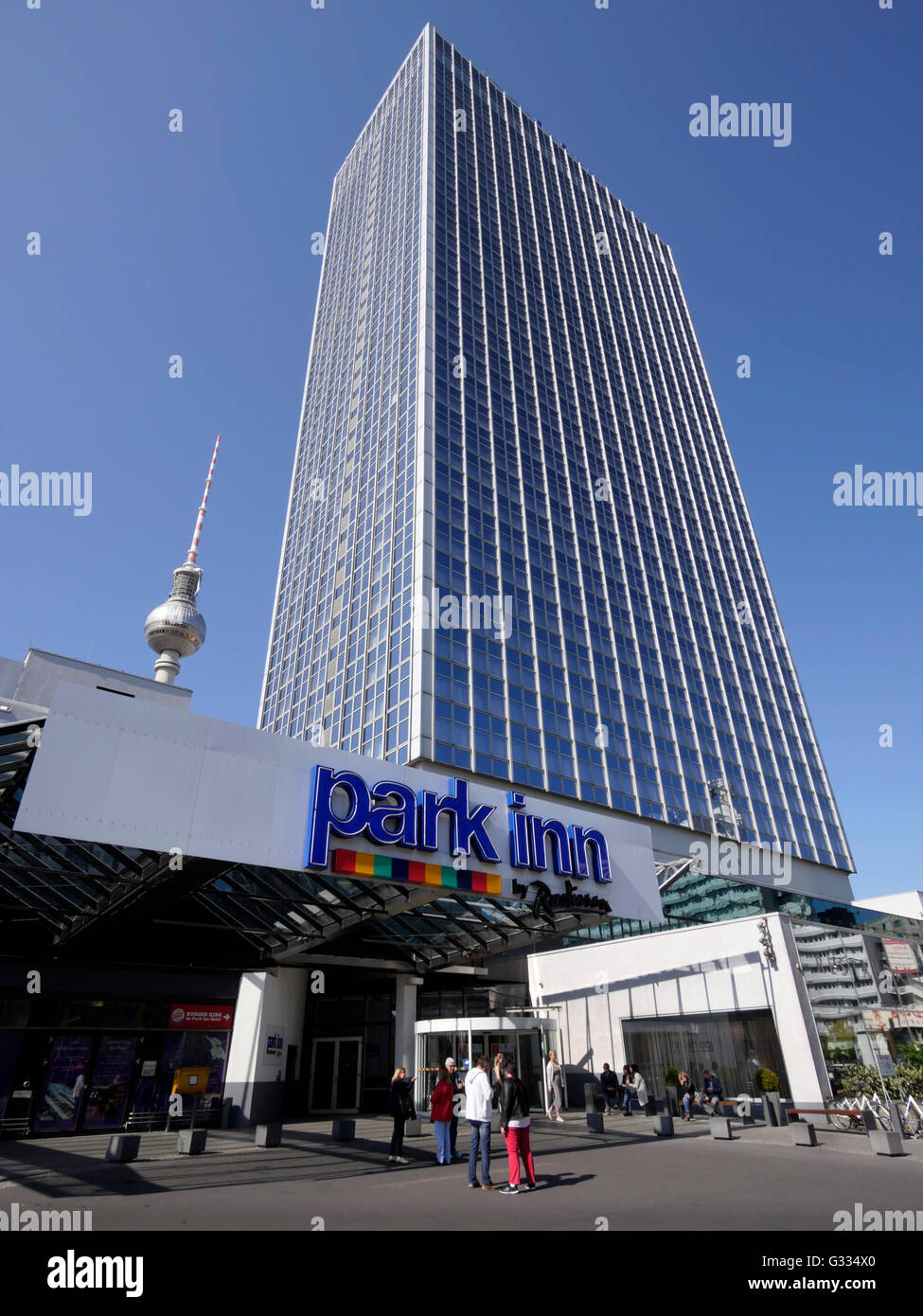 Park Inn Hotel, Alexanderplatz Mitte di Berlino, Germania. Foto Stock