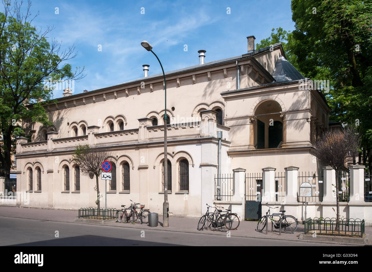 Sinagoga tempio ebraico nel quartiere Kazimierz di Cracovia in Polonia . È anche un centro di cultura ebraica. Foto Stock