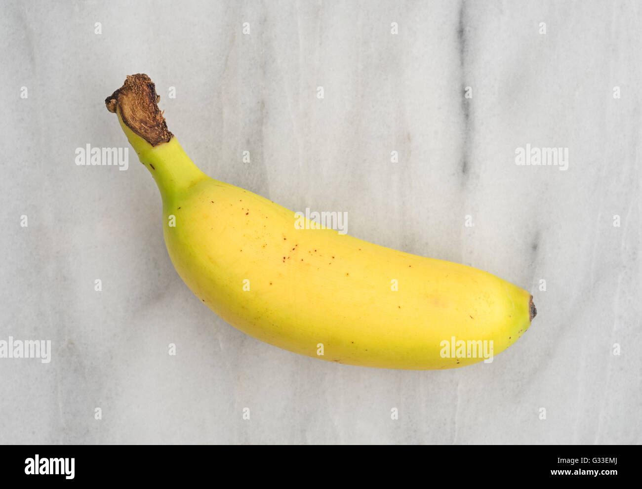 Small banana immagini e fotografie stock ad alta risoluzione - Alamy