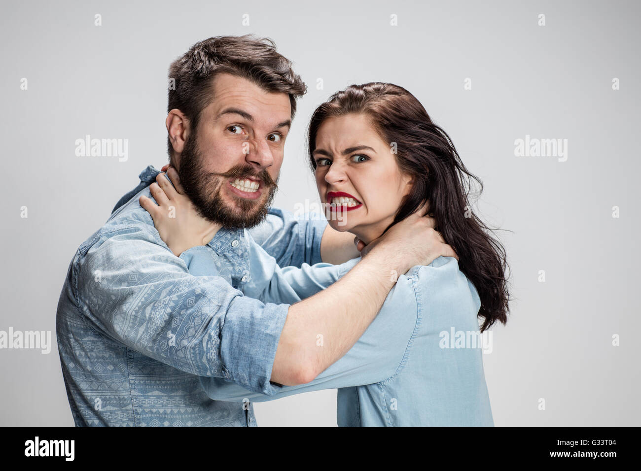 Il litigio tra uomini e donne Foto stock - Alamy