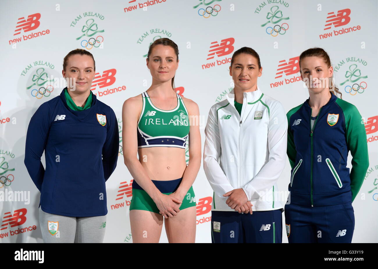 Irlandese team olimpici 2016 membri (sinistra-destra) Ellis O'Reilly, Ciara Mageean, Katie Taylor e Chloe Magee durante il Team Irlanda ufficiale kit 2016 lancio a Smock Alley Theatre, Dublino. Foto Stock