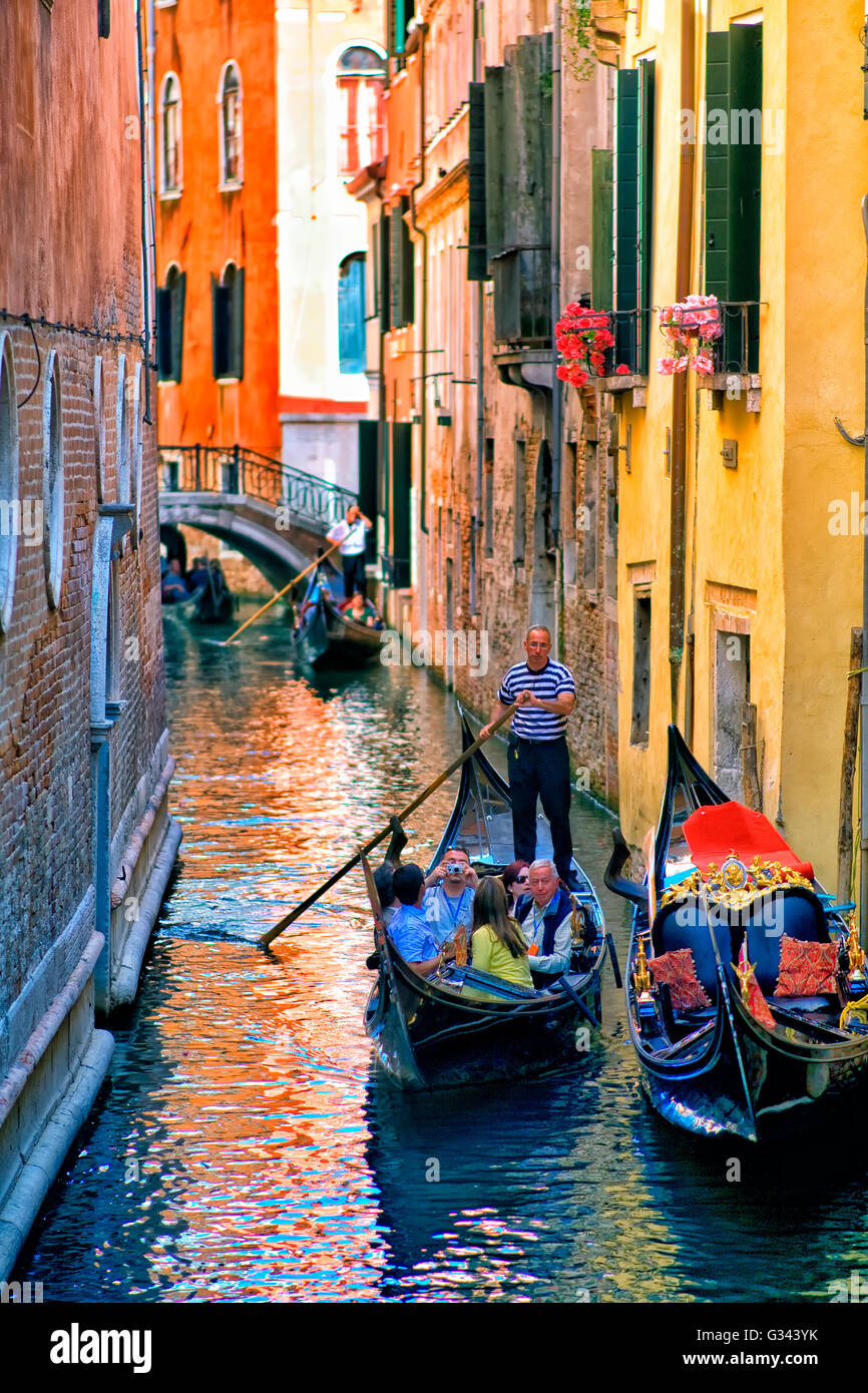 Gondola sul Canal a Venezia Foto Stock