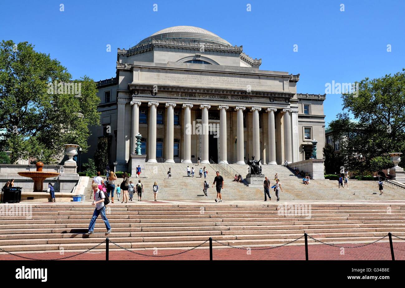 New York City: Biblioteca dell'Università di Columbia con gli studenti su grande scala Foto Stock