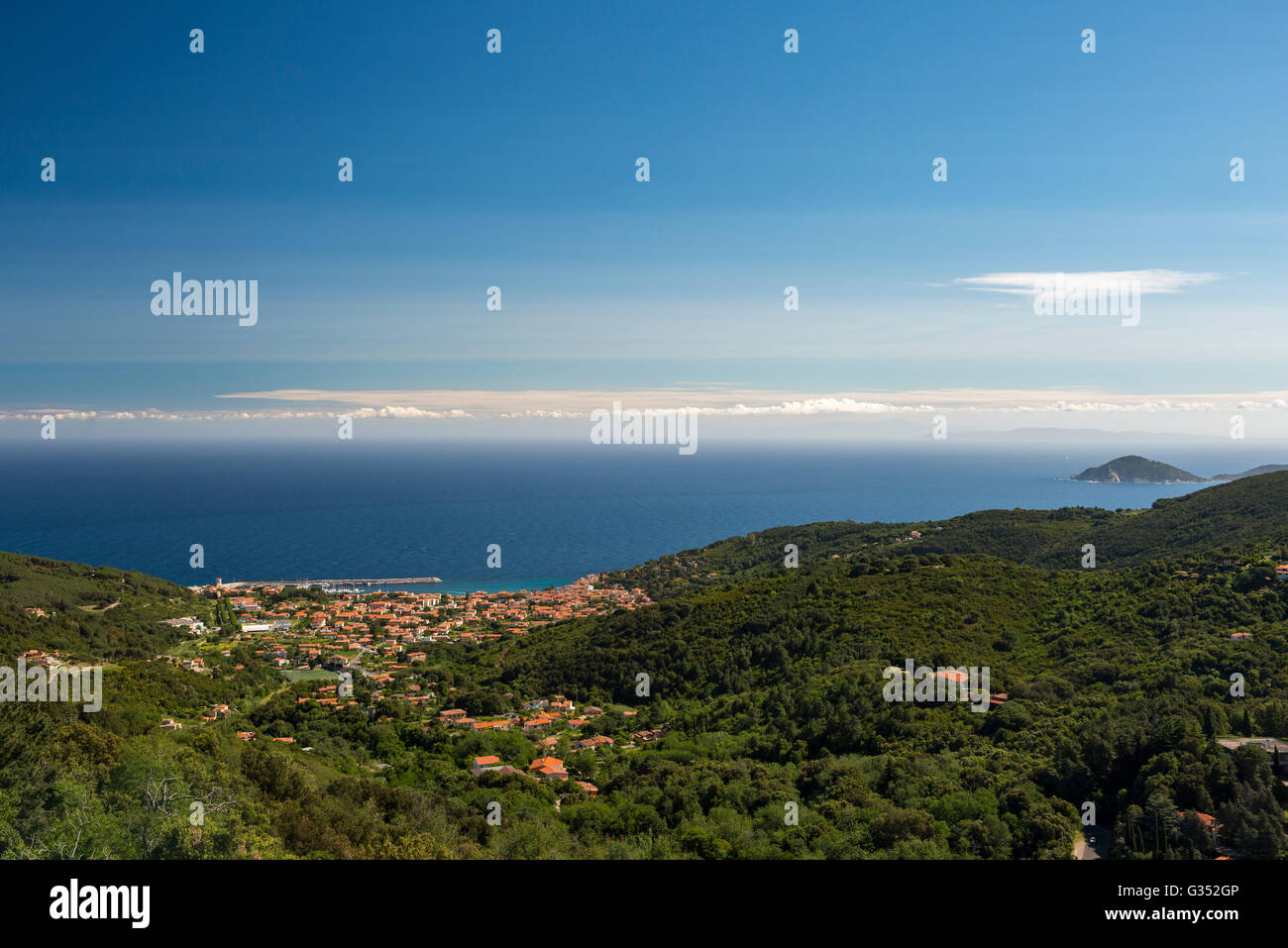 Vista di Marciana Marina, Isola d'Elba, Livorno, Toscana, Italia Foto Stock