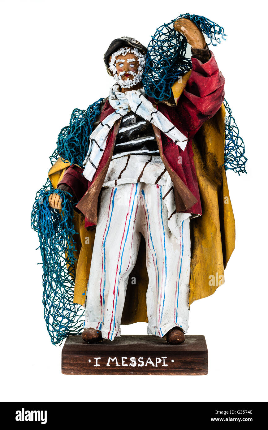 La cartapesta statuetta raffigurante i messapi antiche civiltà italiana isolate su uno sfondo bianco Foto Stock