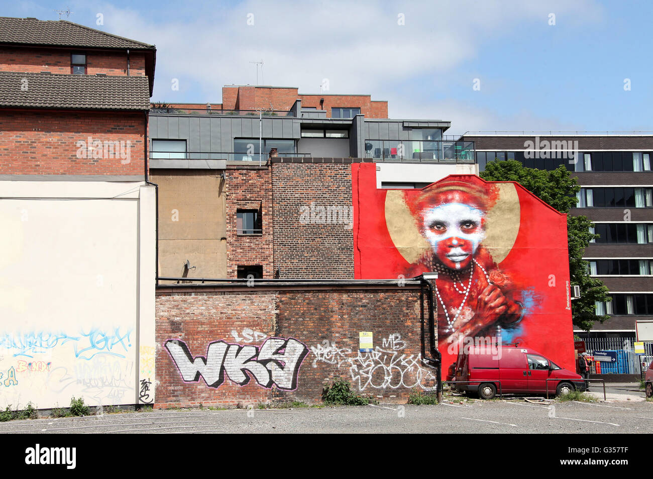 Arte di strada da Dale Grimshaw nel quartiere settentrionale di Manchester per la città del Festival di speranza Foto Stock