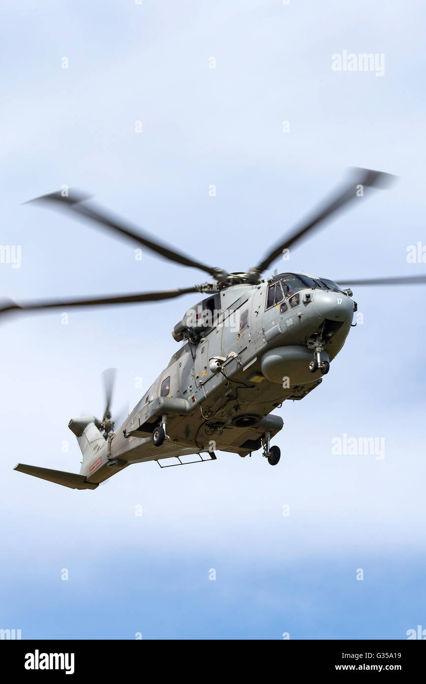 Royal Navy Fleet Air Arm AgustaWestland AW101 (EH Industries EH-101) Merlin HM.1 Elicottero ZH858 Foto Stock
