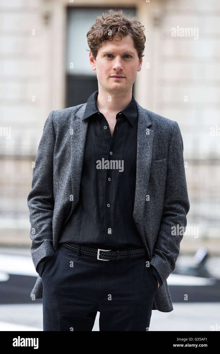 Londra, Regno Unito. Il 7 giugno 2016. Nella foto: Kyle Soller. Celebrità e vip arrivano per la Royal Academy of Arts Mostre estive 2016 preview party. L'estate mostra è la più grande del mondo di aprire la presentazione mostra, che si tiene ogni anno senza interruzione dal 1769, e continua a svolgere un ruolo significativo nella raccolta di fondi per finanziare la corrente agli studenti delle scuole di RA. La mostra è aperta al pubblico dal 13 giugno - 21 agosto 2016. Foto Stock