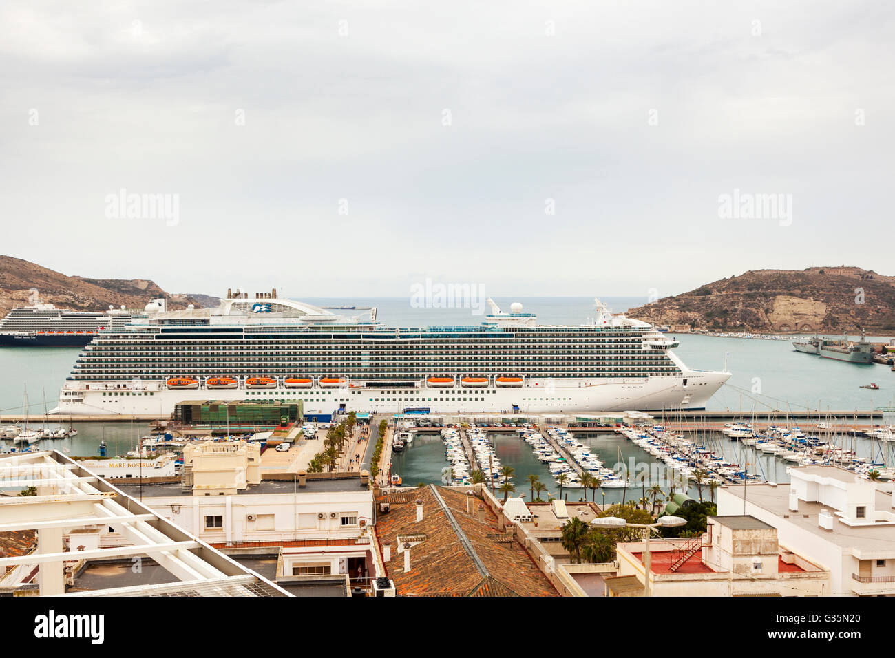 Nave da crociera Royal Princess presso il porto di Cartagena, Spagna Foto Stock