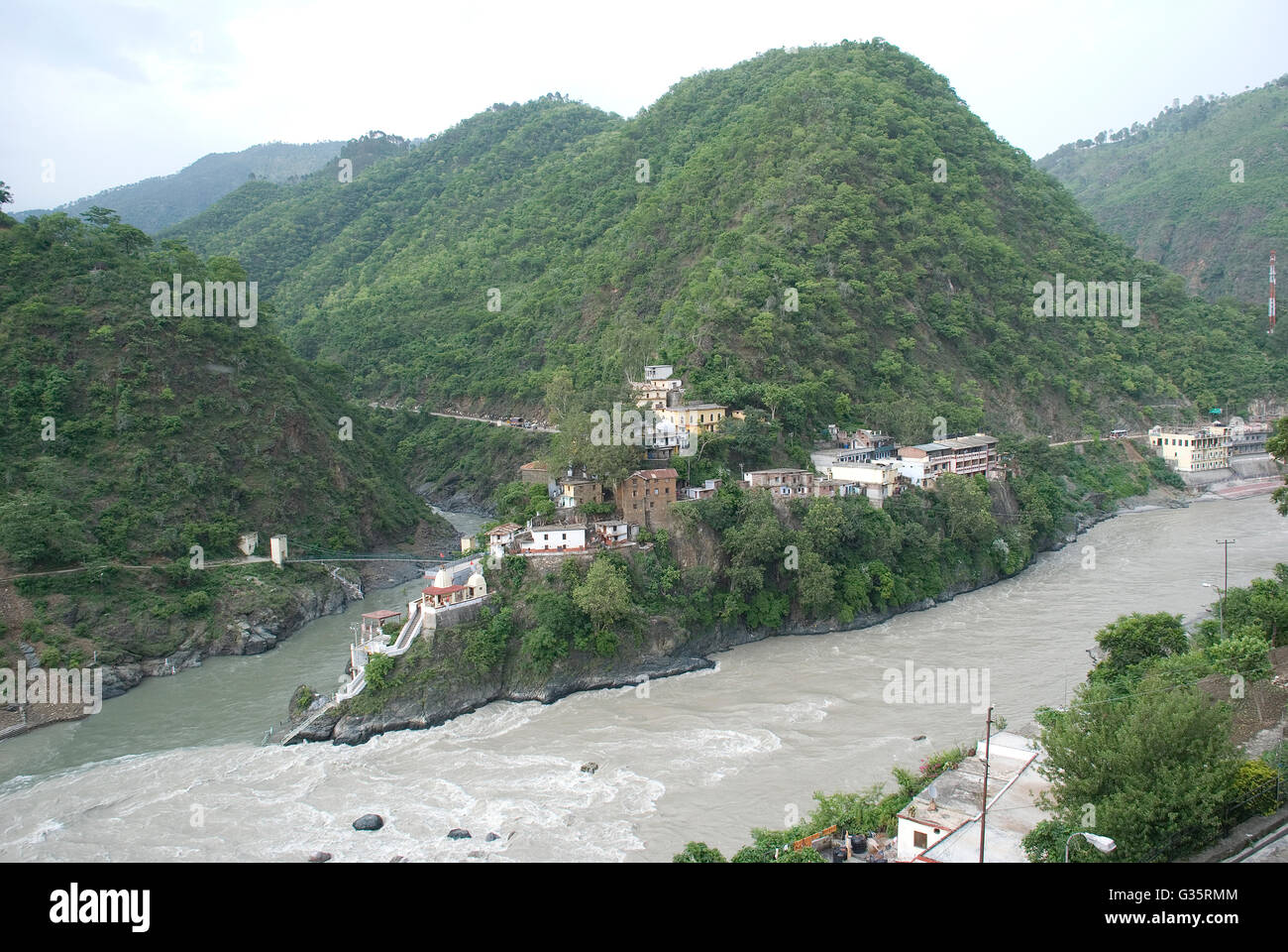 Rudraprayag, confluenza del santo Mandakini e Alakananda fiumi, Uttarakhand, India Foto Stock