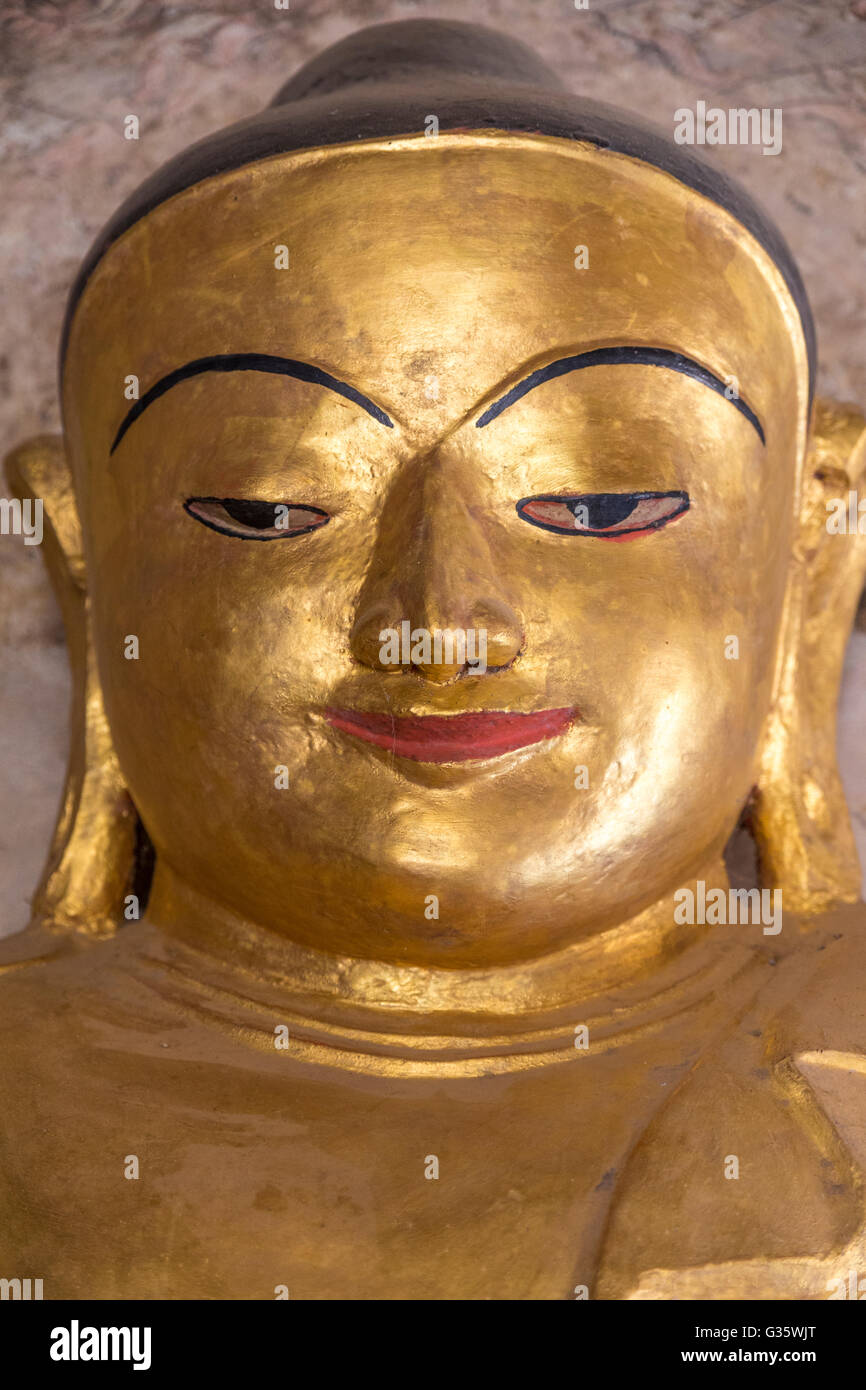Ornano la statua nel tempio, pagode, vecchio tempio di architettura, Myanmar, Birmania, Asia del Sud, Asia Foto Stock