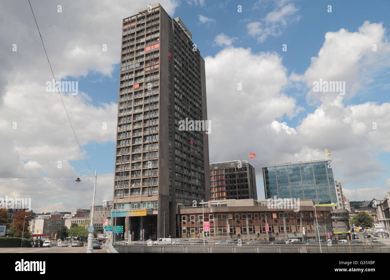 Il Residence Kennedy torre residenziale blocco, completata nel 1970, Liegi, Belgio. Foto Stock