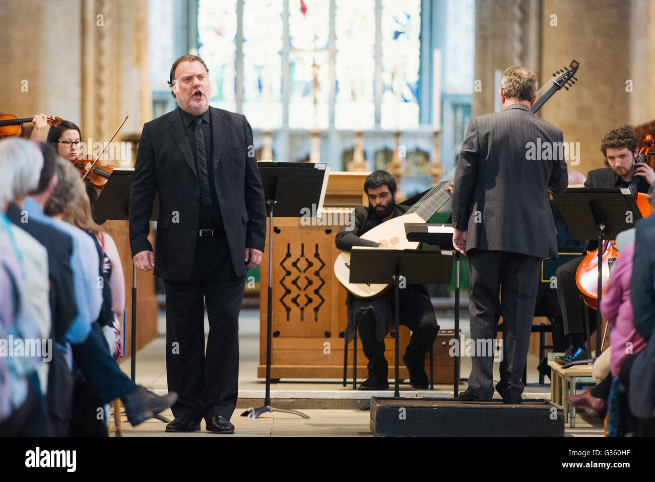 Bryn Terfel eseguendo nella Cattedrale di Llandaff a Cardiff come parte inaugurale del Festival della voce Foto Stock