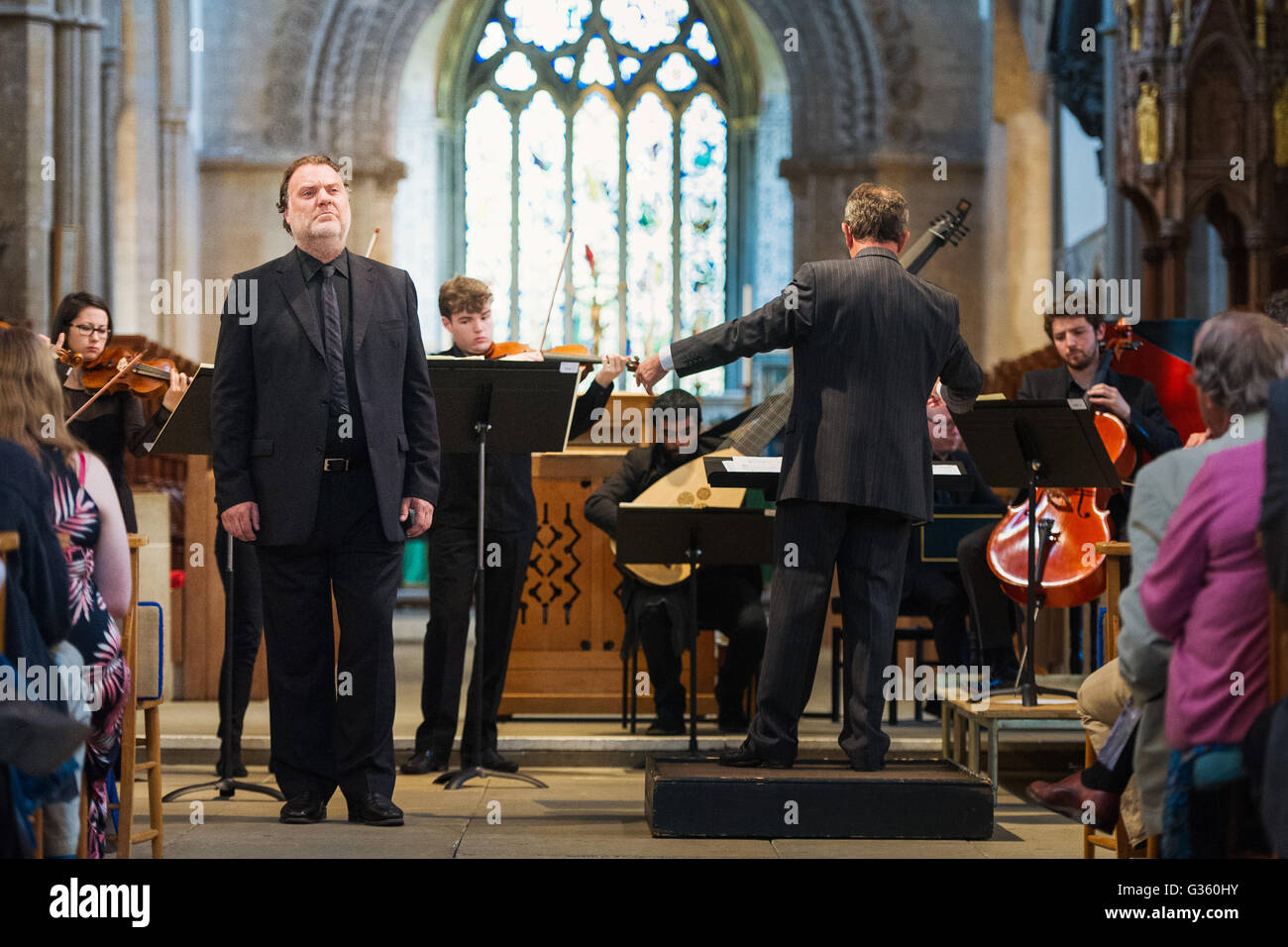 Bryn Terfel eseguendo nella Cattedrale di Llandaff a Cardiff come parte inaugurale del Festival della voce Foto Stock