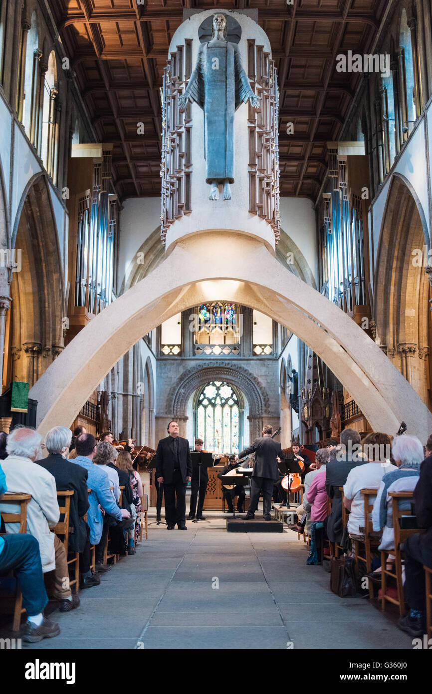 Bryn Terfel eseguendo nella Cattedrale di Llandaff a Cardiff come parte inaugurale del Festival della voce Foto Stock