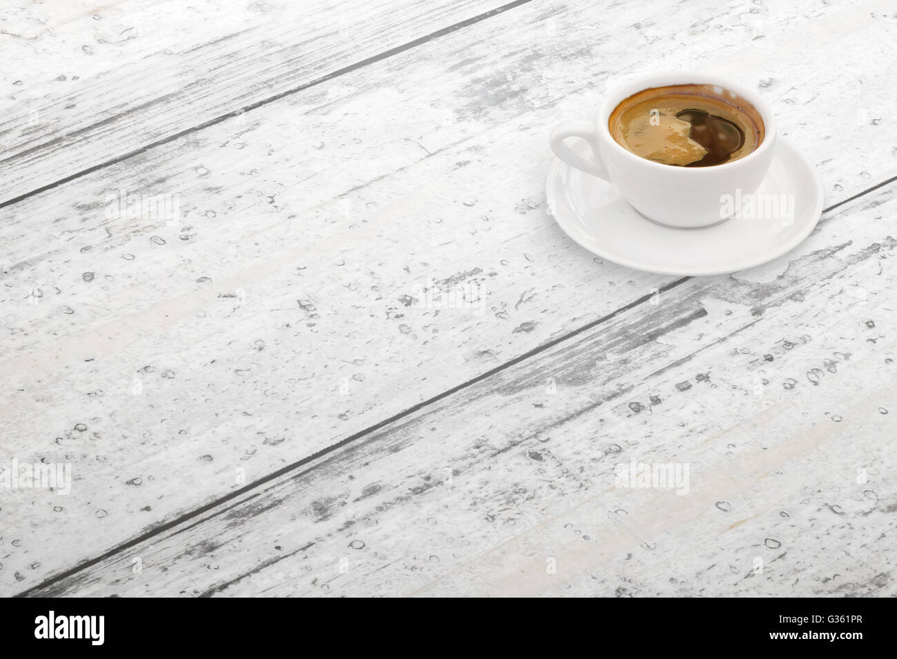 Tazza di caffè sul tavolo. Spazio libero. Vista isometrica. Foto Stock