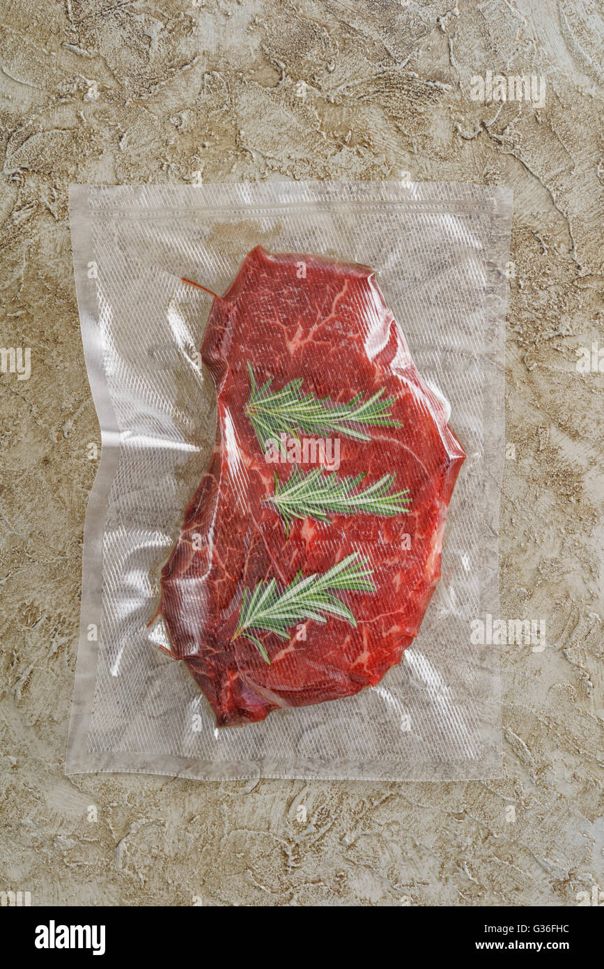 Sigillata sotto vuoto un arrosto di manzo Foto Stock