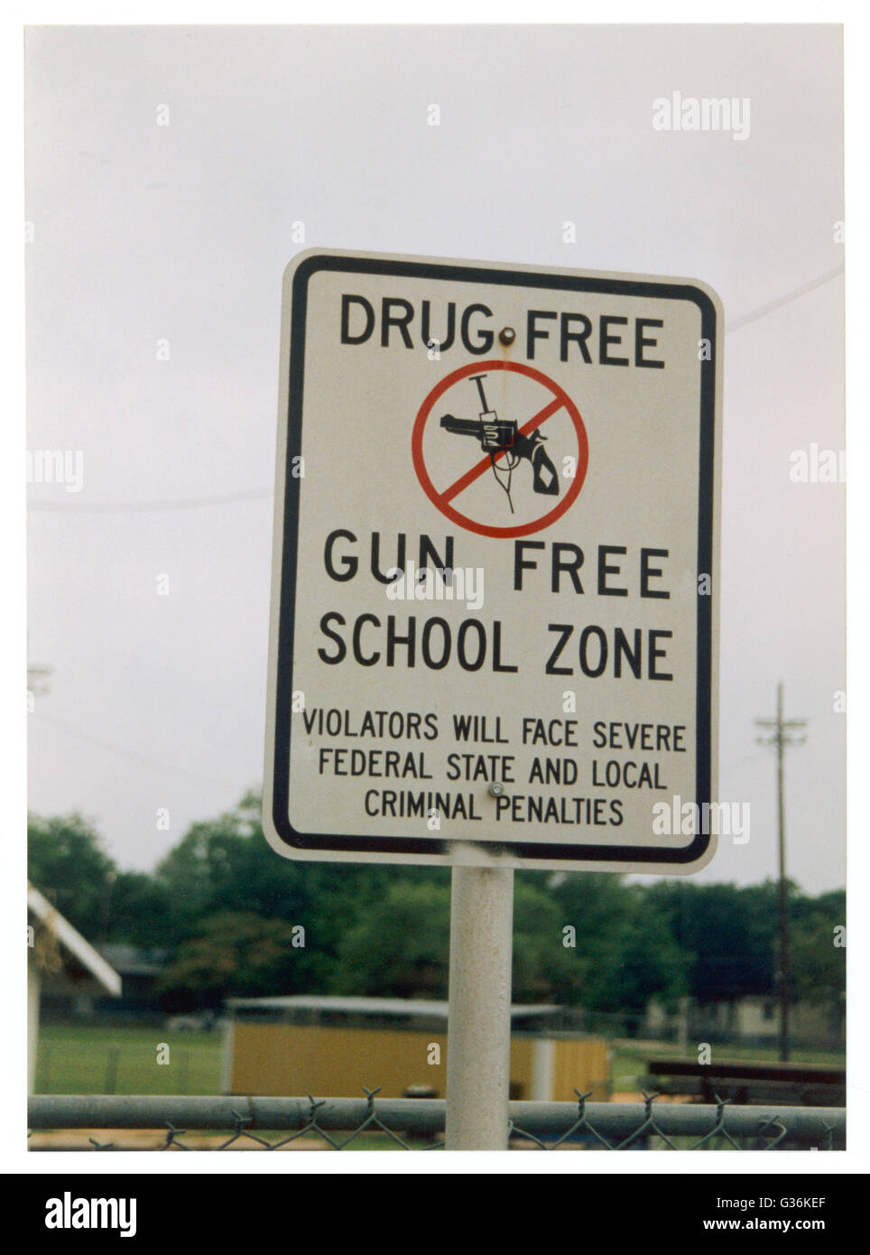 Farmaco libero e pistola zona di libero accesso al di fuori di una scuola di San Antonio, Texas data: 1995 Foto Stock