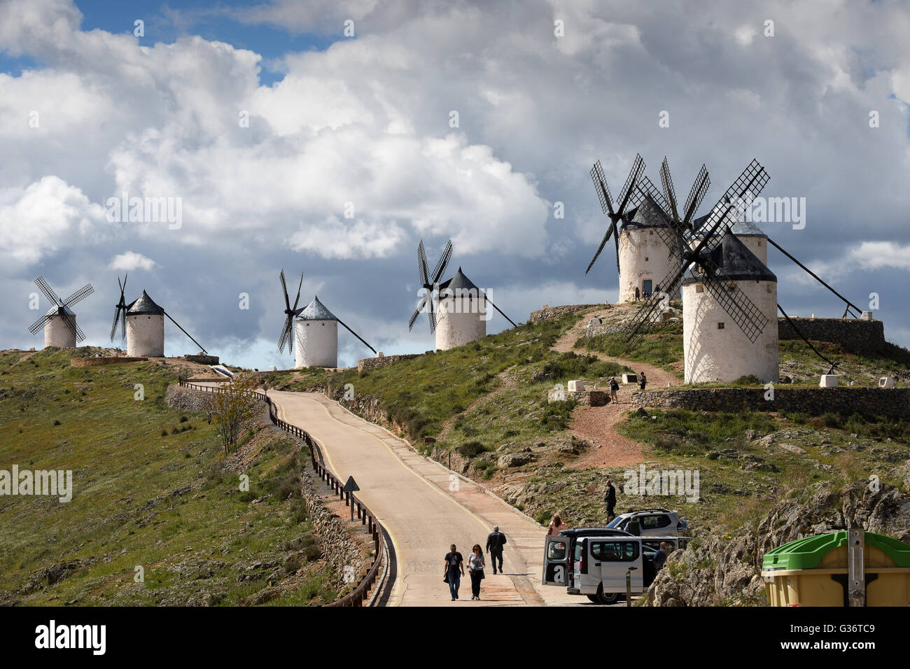 Vecchi Mulini a vento a Consuegra Ruta de Don Chisciotte Castilla La Mancha Spagna Europa Foto Stock Vecchi Mulini a vento a Consuegra Ruta de Don Chisciotte Castilla La Mancha Spagna Europa Foto Stock