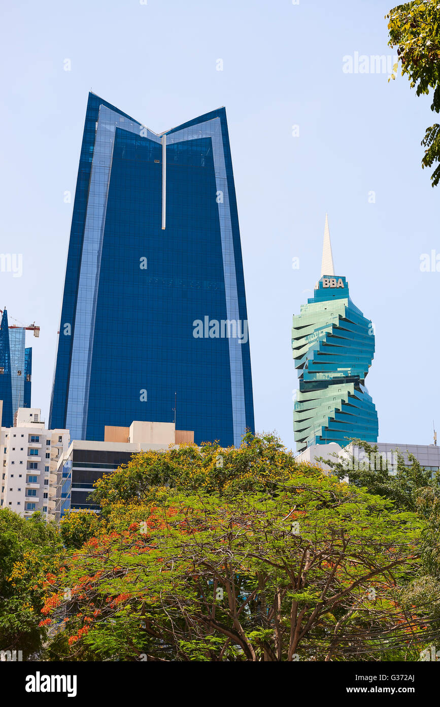 Soho Mall Tower e El Perrnillo edificio, città di Panama, Repubblica di Panama, America Centrale Foto Stock