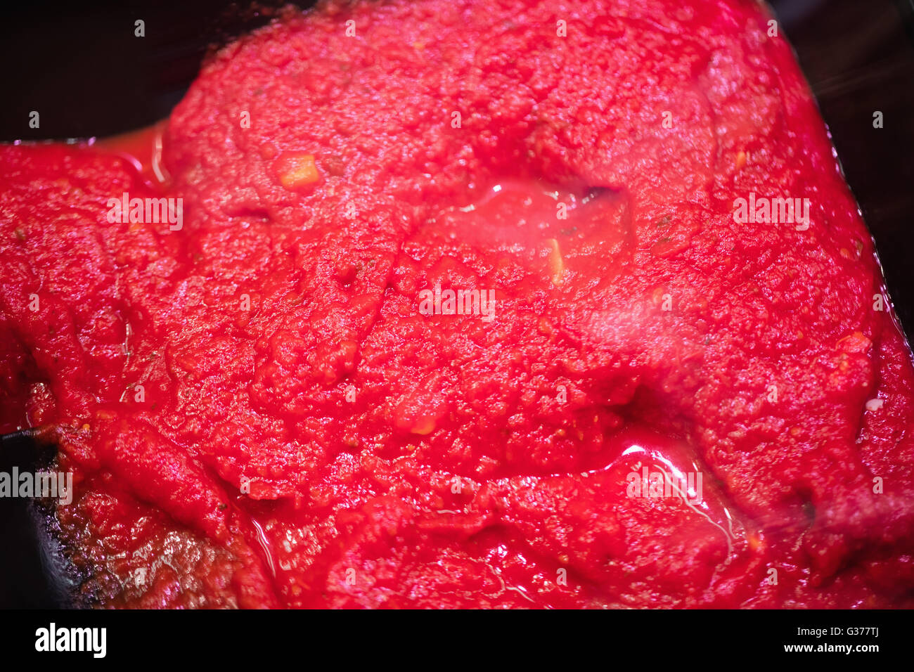 Focus su salsa di pomodoro Foto Stock