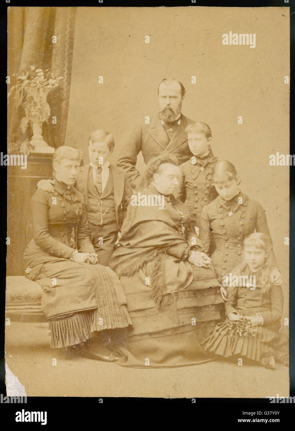 Regina Vittoria con la famiglia Hesse, circa 1880. Foto Stock