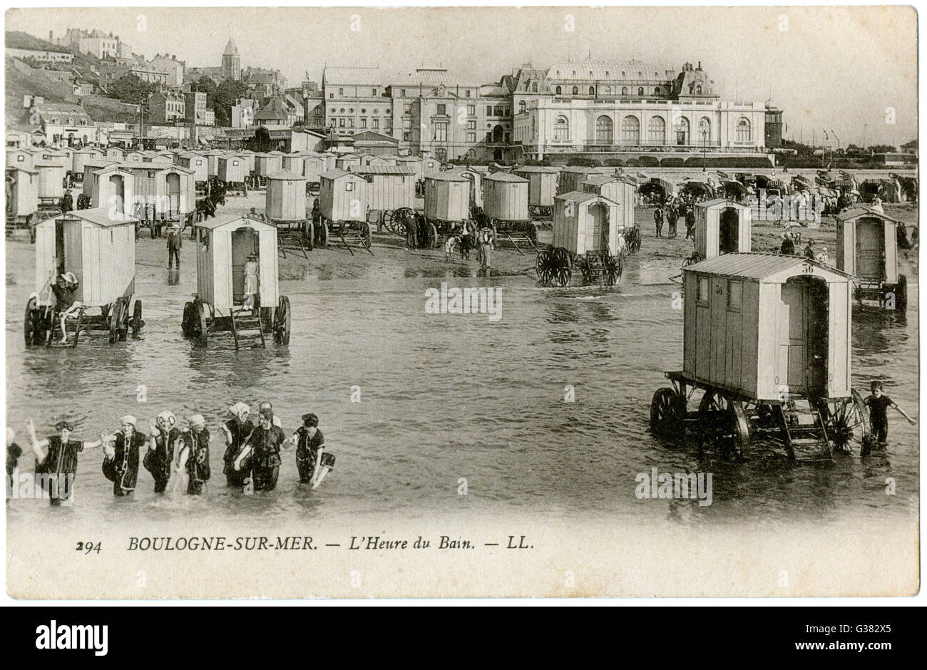 Macchine di balneazione a Boulogne Data: circa 1903 Foto Stock
