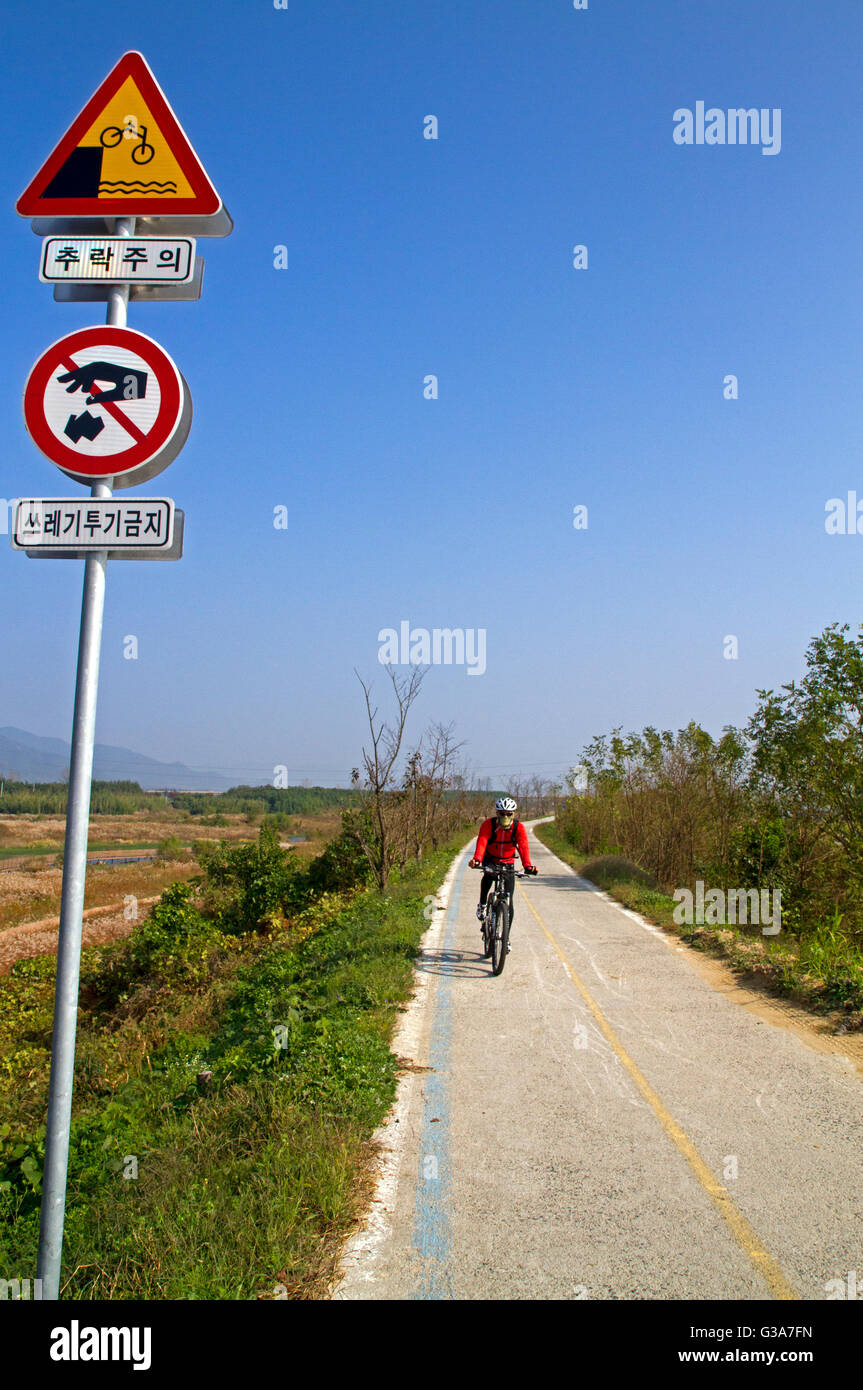 Fiume Yeongsan percorso per biciclette Foto Stock