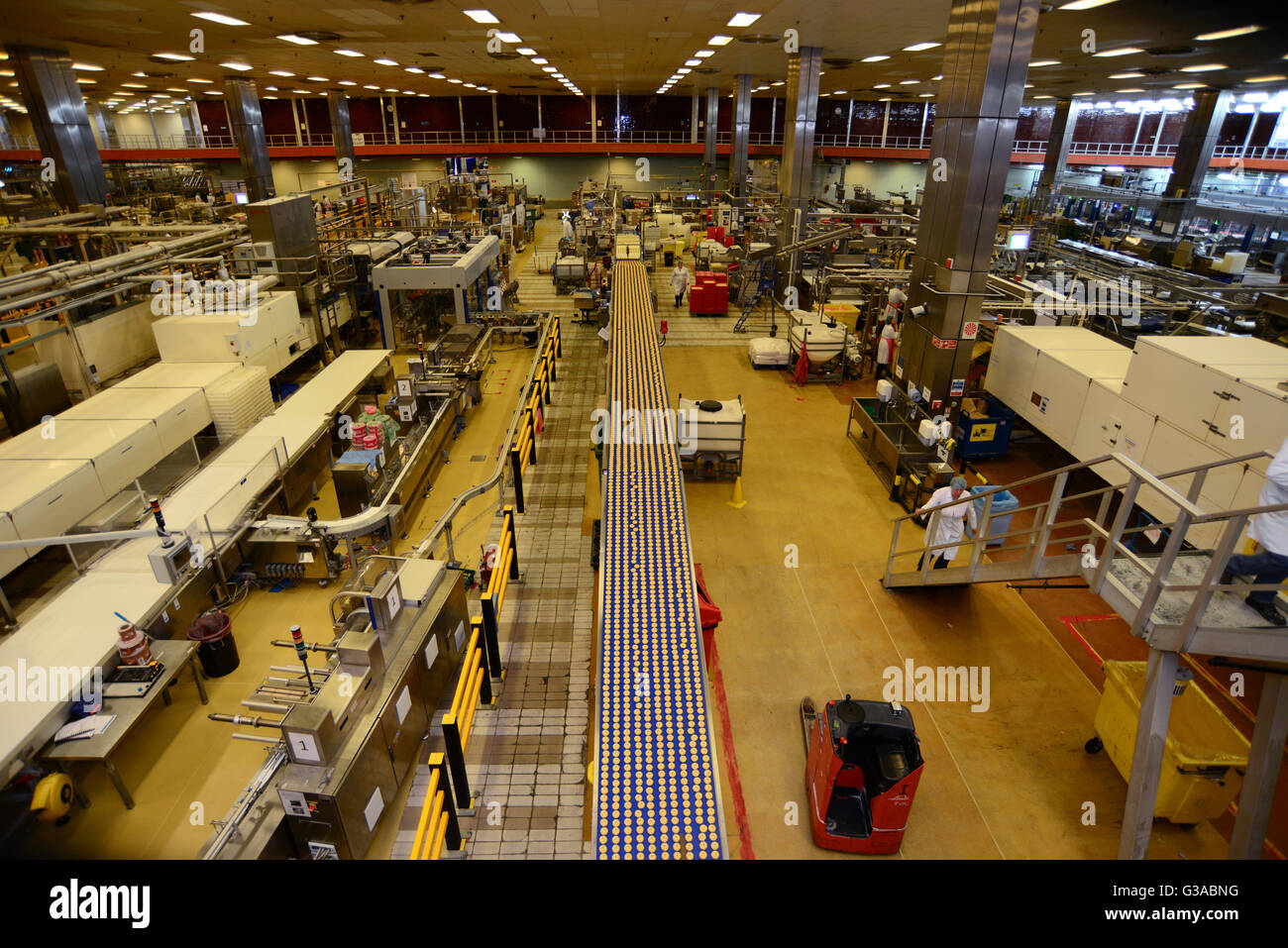 All'interno del Premier Foods factory, Carlton, Barnsley, South Yorkshire, Regno Unito. Foto Stock