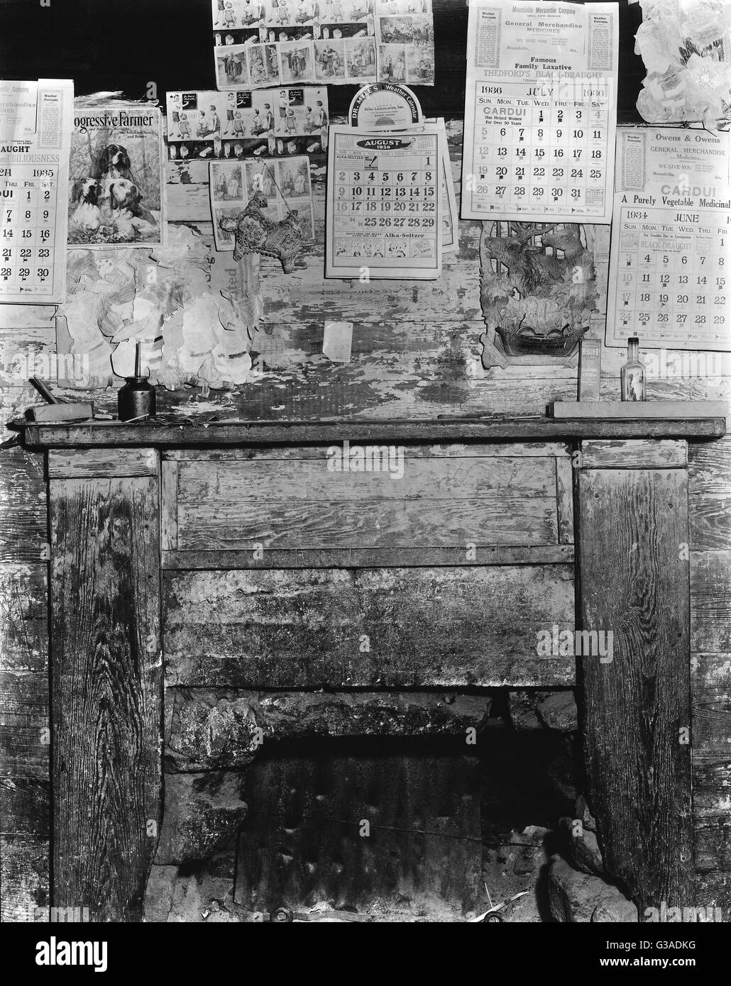 Caminetto nella casa di Frank Tengle. Hale County, Alabama Foto Stock