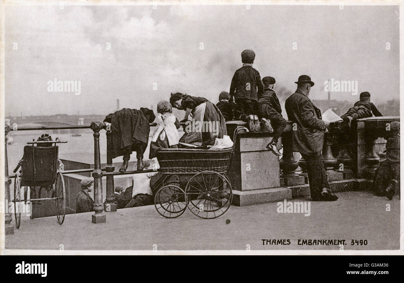 Vista sul Tamigi Embankment, Londra Foto Stock