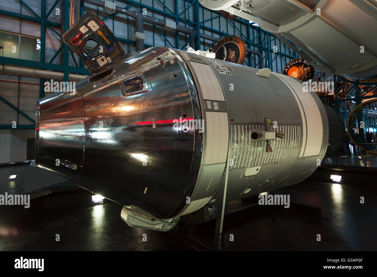 Vista della NASA Apollo comando/Service Module (CSM), sul display presso il Kennedy Space Center Complesso Visitatori, Merritt Island. Foto Stock