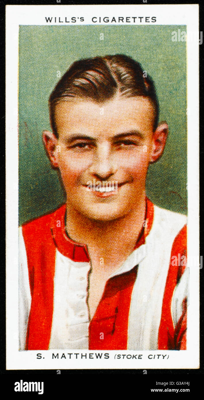 (Sir) Stanley Matthews (1915 - 2000) noto come la procedura guidata di dribbling, nel suo giovane giorni come un giocatore per Stoke City Foto Stock