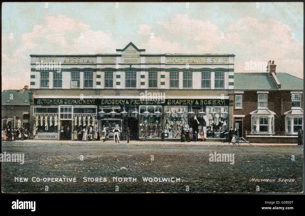 La Cooperativa negozi a North Woolwich, Londra Data: circa 1900 Foto Stock