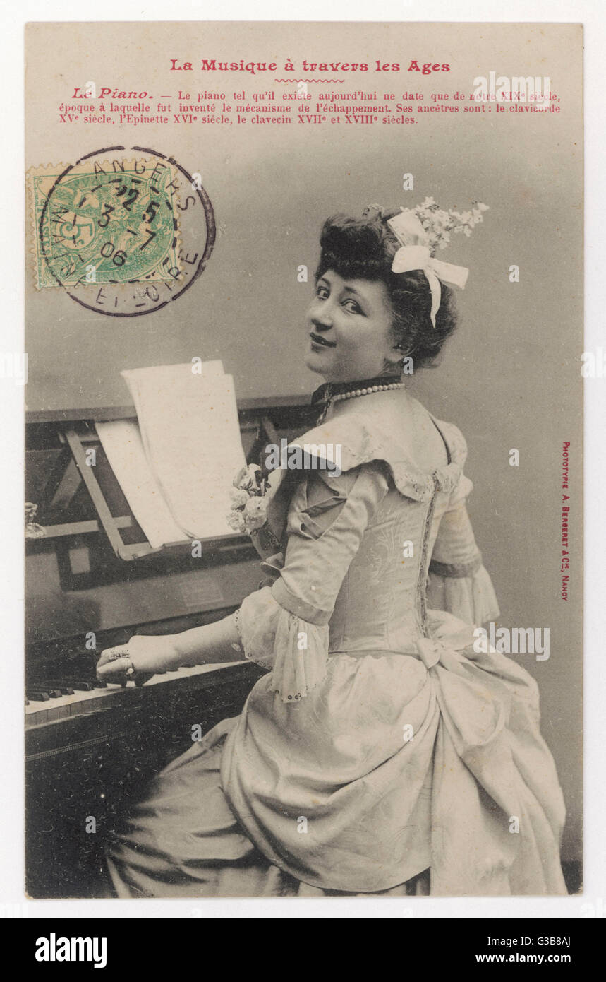 Signora pianista cartolina Foto Stock
