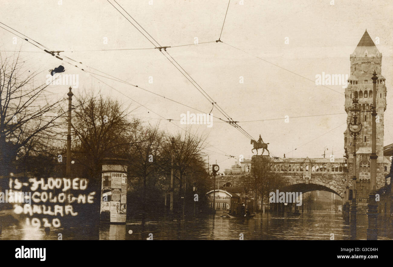 Alluvione a Colonia, Germania - Ponte Hohenzollern Foto Stock