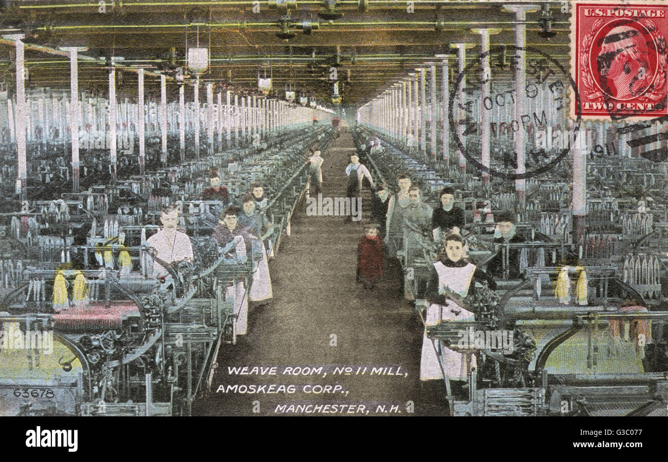 Sala di tessitura in n. 11 Mill (un mulino tessile) dell'Amoskeag Corporation, Manchester, New Hampshire, Stati Uniti d'America. Data: 1911 Foto Stock