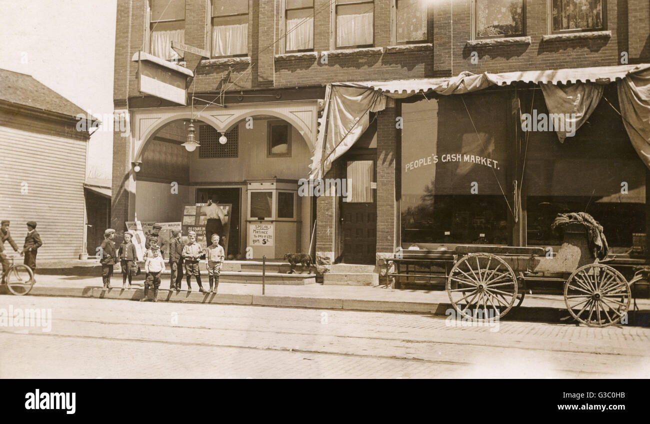 Street scene a Milwaukee, Wisconsin, Stati Uniti Foto Stock