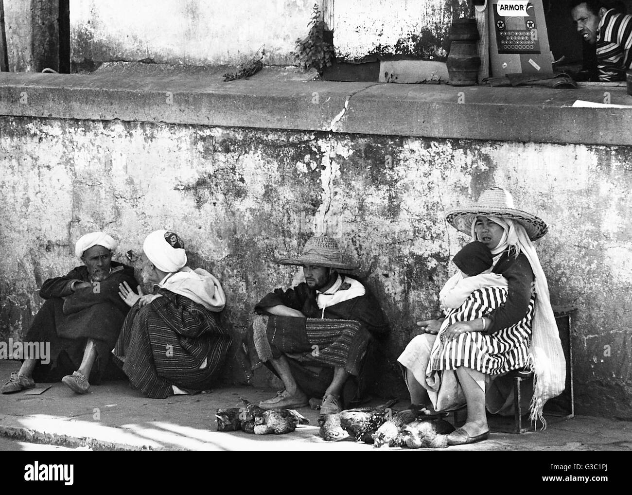 Galline in vendita, Rue San Francisco, Tangeri, Marocco Foto Stock