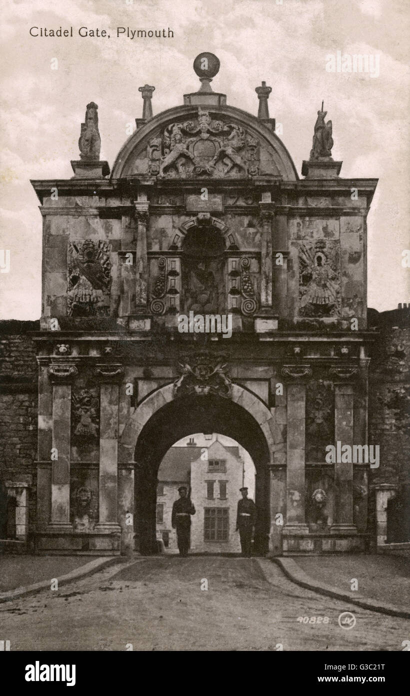 La barocca porta principale della Royal Citadel, Plymouth, Devon Data: circa 1910s Foto Stock