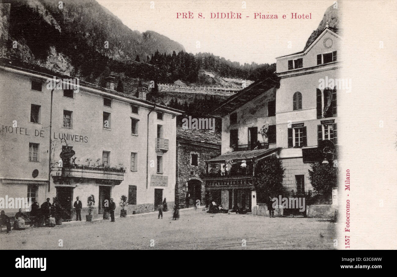Pre Saint Didier, Italia - Spa Village - Piazza e Hotel Foto Stock