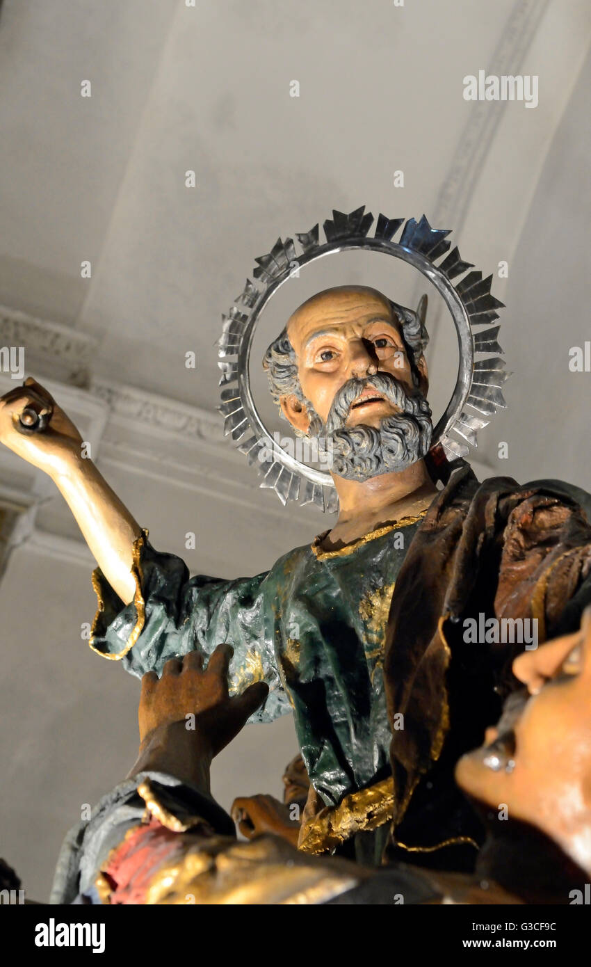 Una "fratellanza' che portano il dettaglio della statua di 'arresto' nella Chiesa del Purgatorio "' Trapani, Sicilia Foto Stock